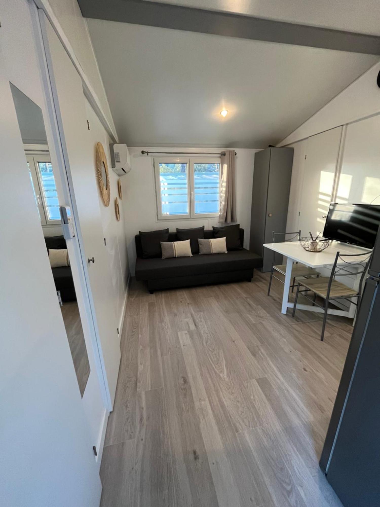 Mobil-Home Camping Oasis Roquebrune-sur Argens Esterno foto